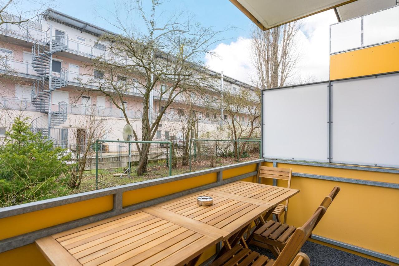 Free Living - Jungle Design Apartments, Zentrum, Parkplatz, Kueche, Wlan Wolfsburg Exterior photo